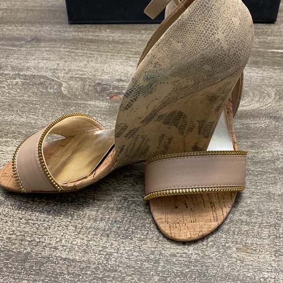 BEBE Sylvana Beige Gold LEATHER Wedge - Picture 8 of 11